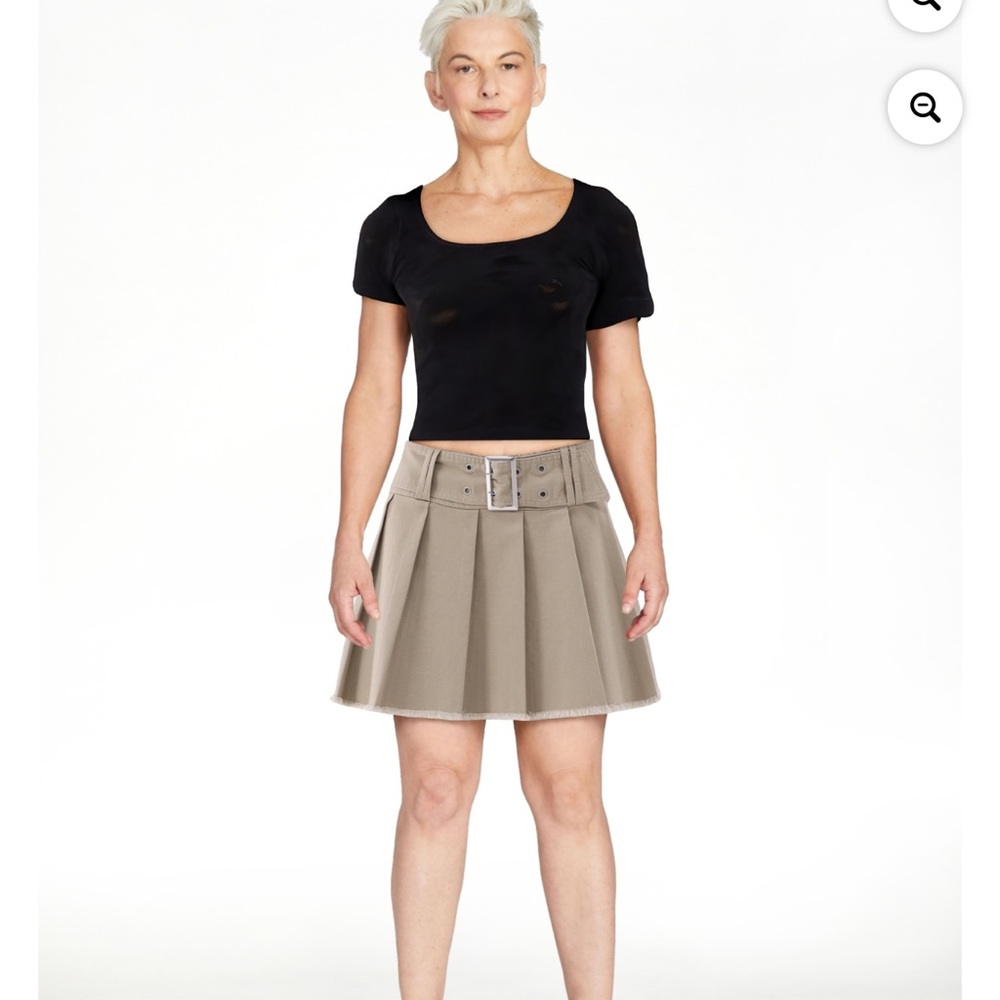 Mini skirt - Picture 3 of 5